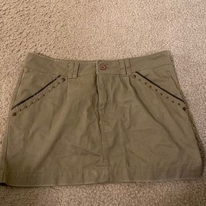 Charlotte Russe size 10 green skirt.
